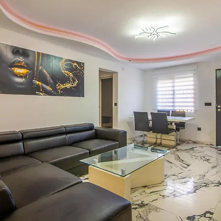 Amazing In With Kitchen *